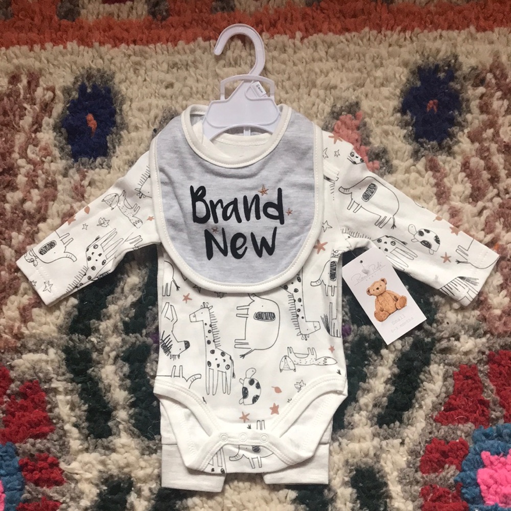 Brand new (NWT) 3 pc. baby set (0-3M)